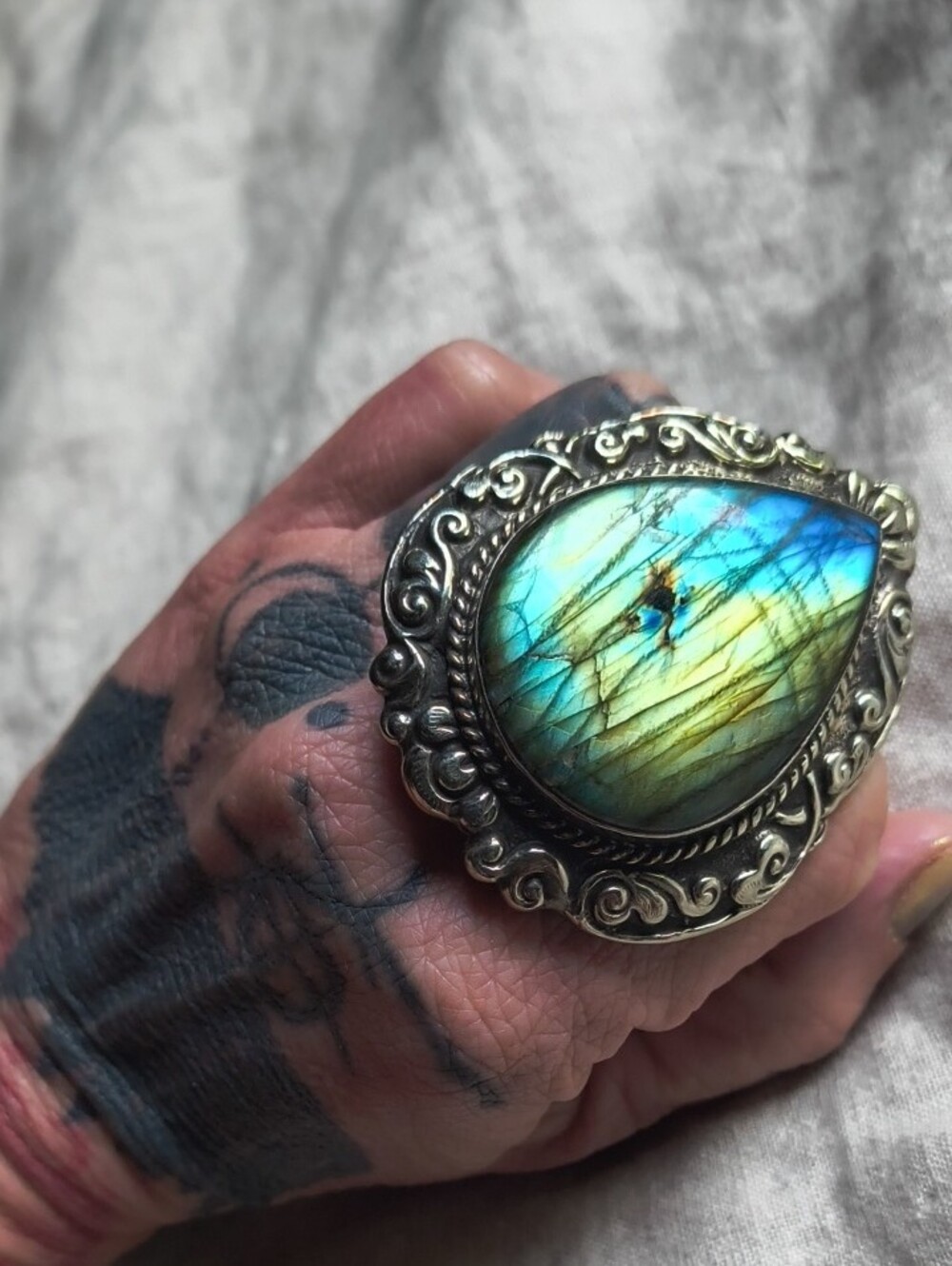 GORGEOUS Teardrop Labradorite Statement Ring Tibetan Silver Size 8 Adjustable - Picture 7 of 10